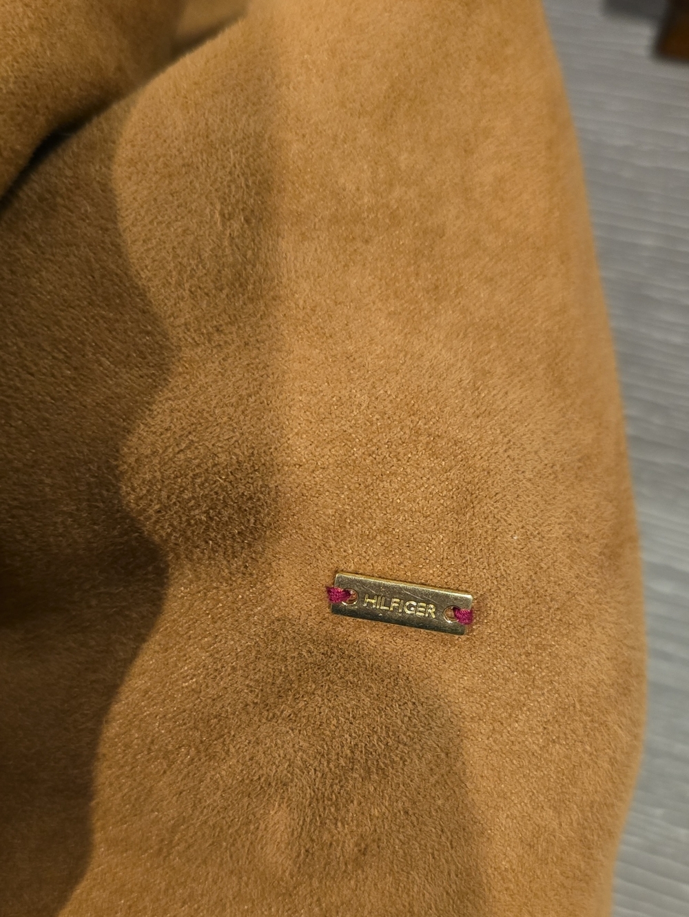 Tommy Hilfiger Tan Faux Suede A-Line Skirt with Belt, Size 2 - Picture 9 of 9